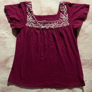 Harper Heritage XS Francesca's Collection Embroidered Boho Top Burgundy